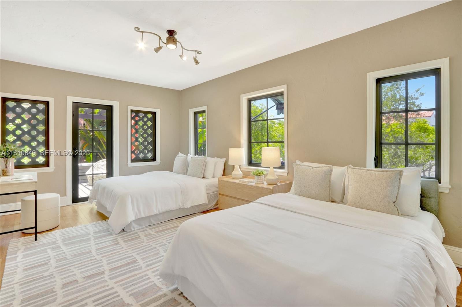 447 Giralda Avenue, Coral Gables, FL 33134 photo 17