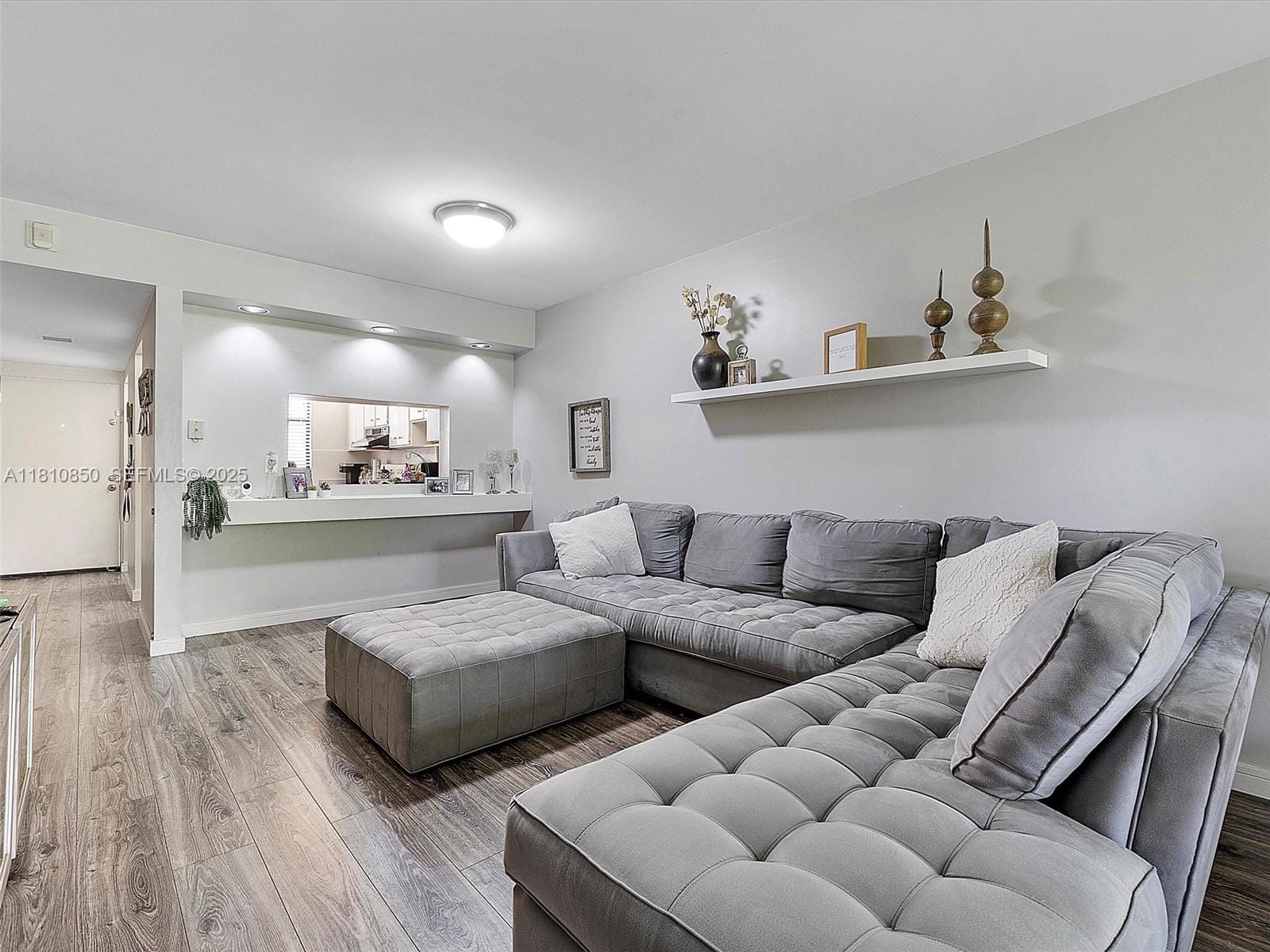 8411 Forest Hills Drive 307 — photo 3