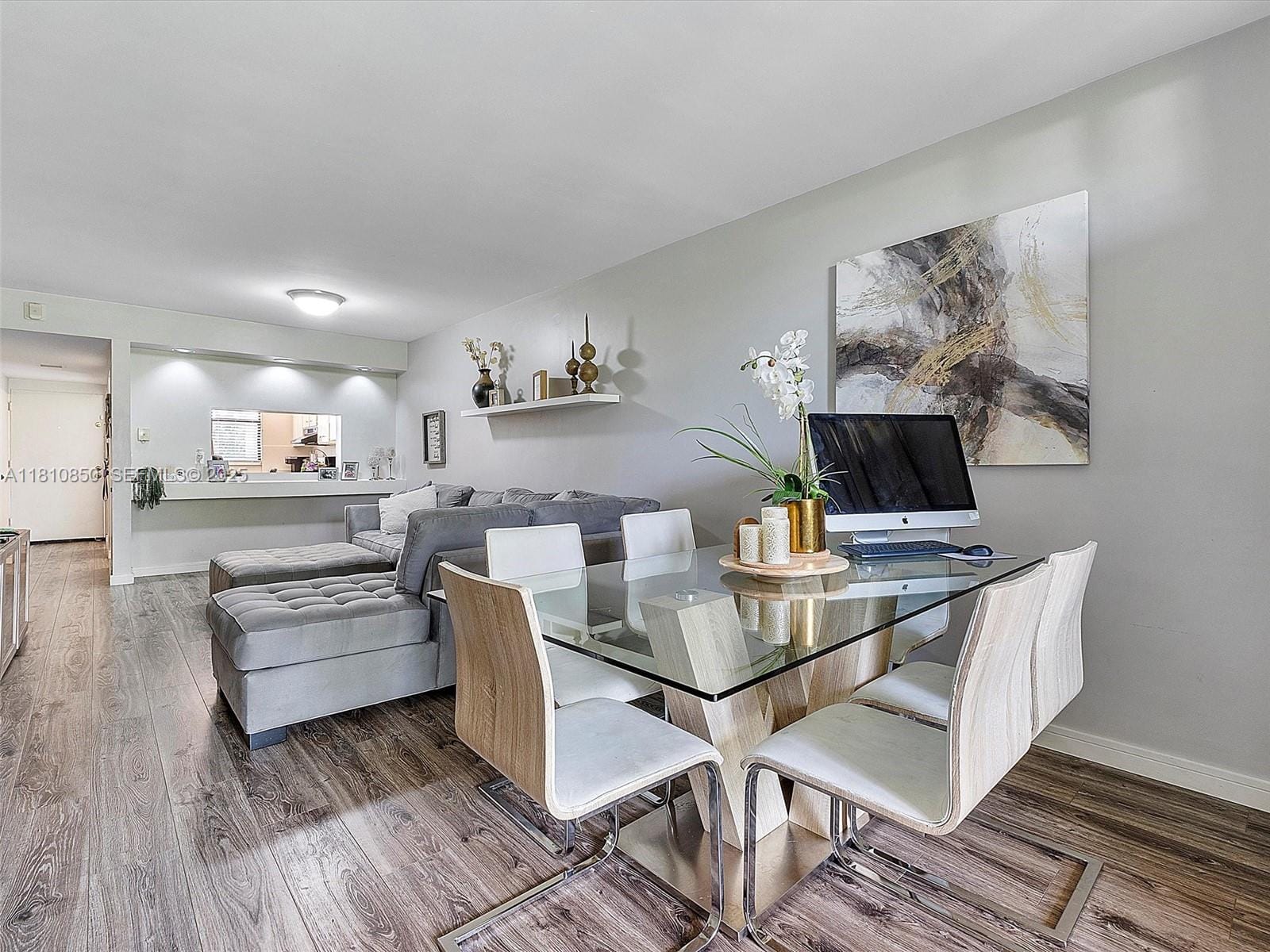 8411 Forest Hills Drive 307 — photo 9