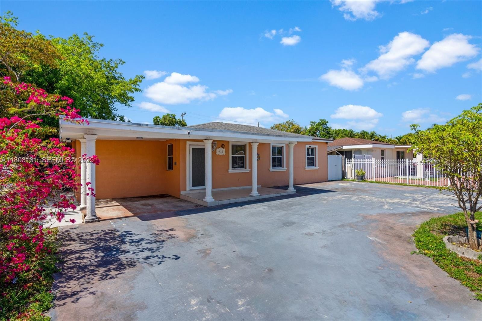 911 E 32nd Street, Hialeah, FL 33013