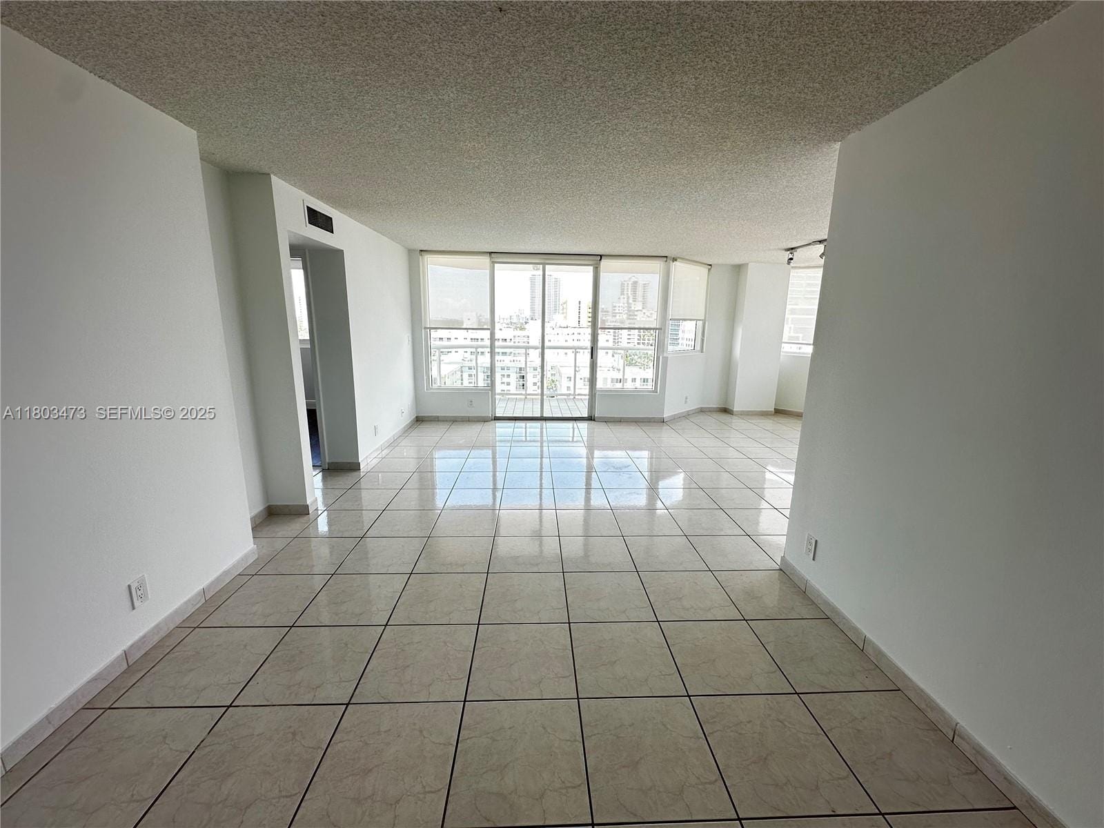 3411 Indian Creek Drive 1101 — photo 2