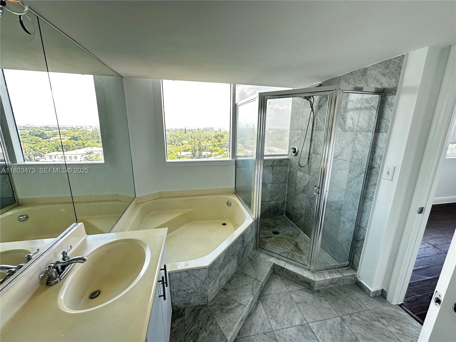 3411 Indian Creek Drive 1101 — photo 10