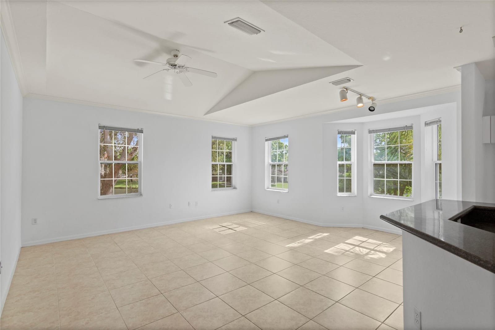 2258 57th Circle 2258, Vero Beach, FL 32966 photo 4