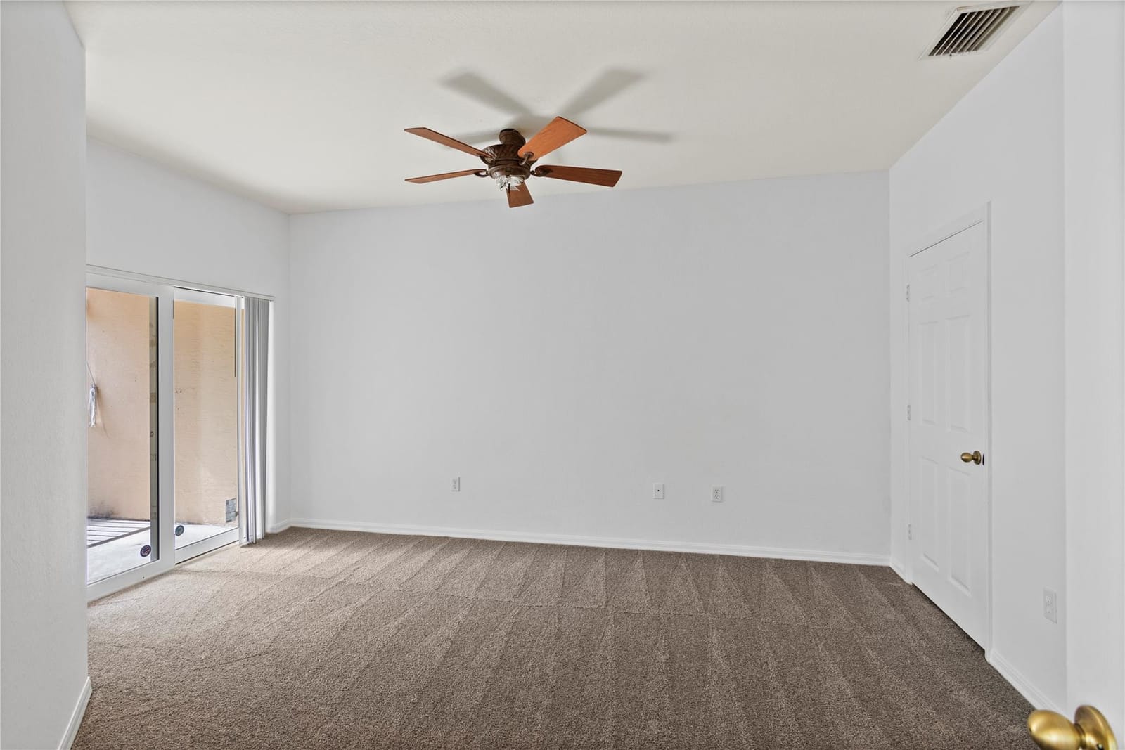 2258 57th Circle 2258, Vero Beach, FL 32966 photo 6