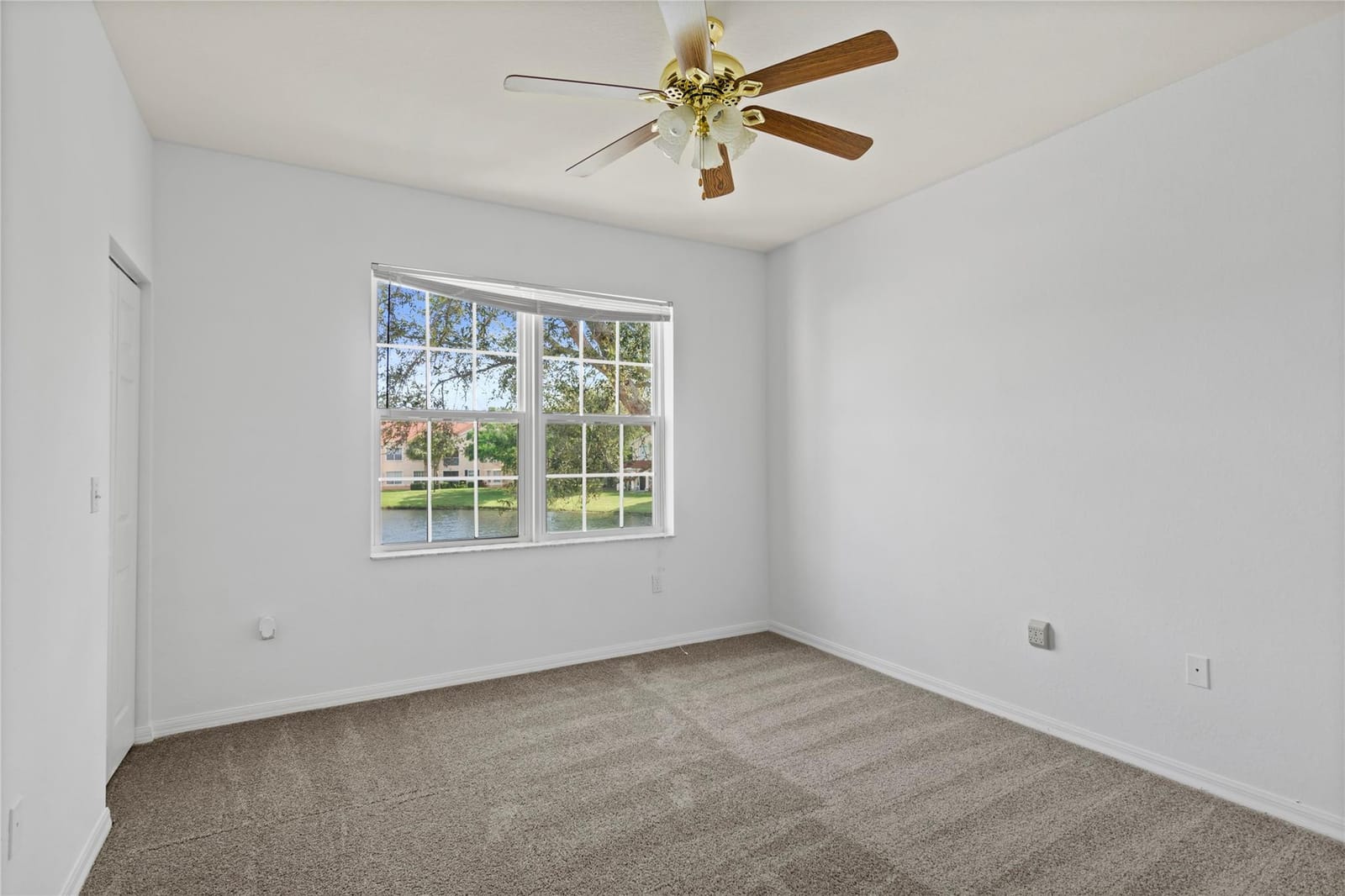 2258 57th Circle 2258, Vero Beach, FL 32966 photo 9