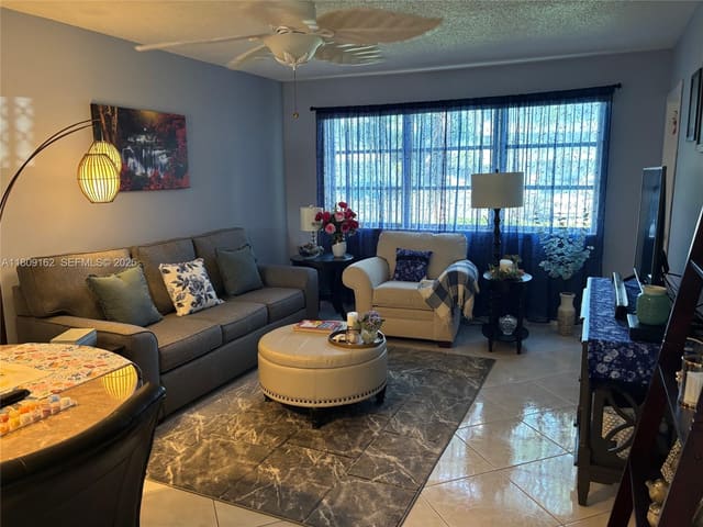 2223 Park Lane 102, sold in Sheridan Lakes Condo Apts, Hollywood, FL