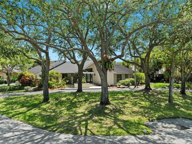 7350 SW 154th Terrace, sold in Pine Bay Estates South, Palmetto Bay, FL