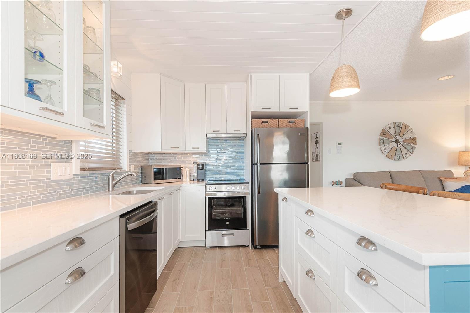 1050 SW 11th Street 20L, Hallandale Beach, FL 33009