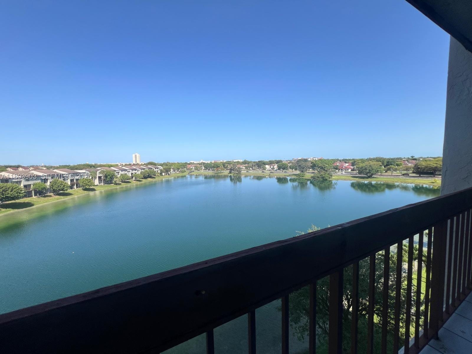 10290 NW 9th St Circle 512, Miami, FL 33172 photo 4