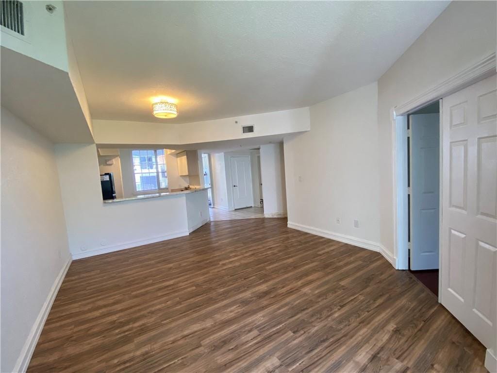735 SW 148th Avenue 1711 — photo 12