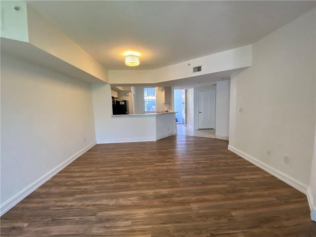 735 SW 148th Avenue 1711 — photo 5