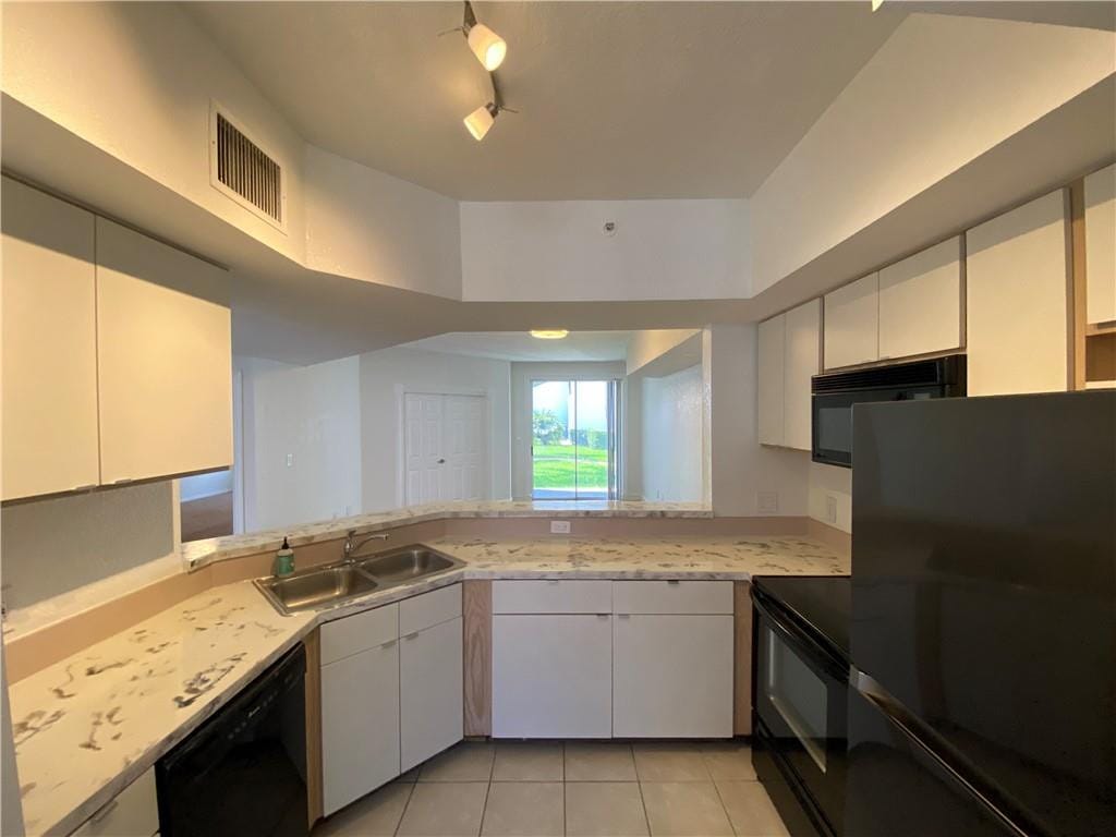 735 SW 148th Avenue 1711 — photo 8