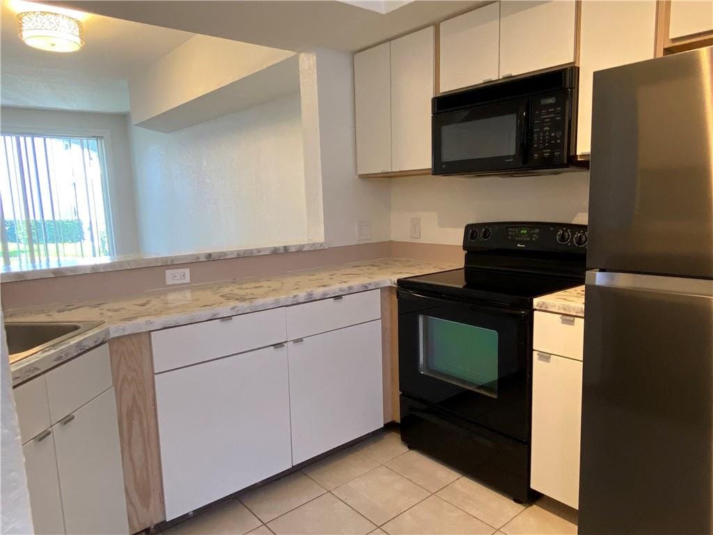 735 SW 148th Avenue 1711 — photo 9