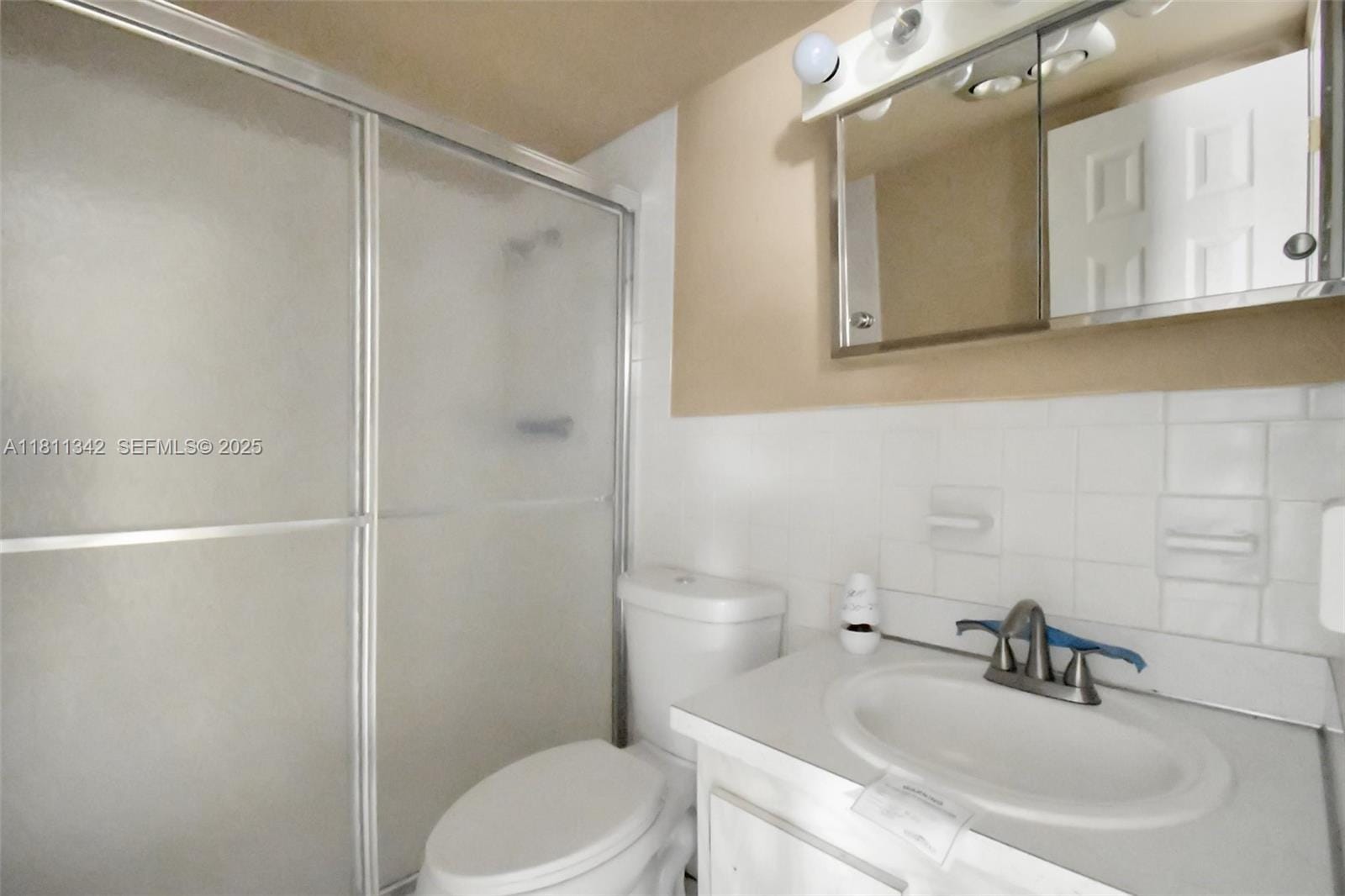 6211 SW 37th Street 211 — photo 5