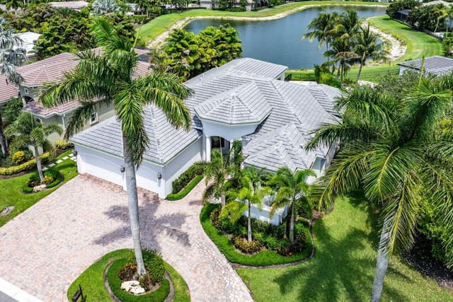 206 Via Emilia, sold in Mirasol Pars H And I, Palm Beach Gardens, FL