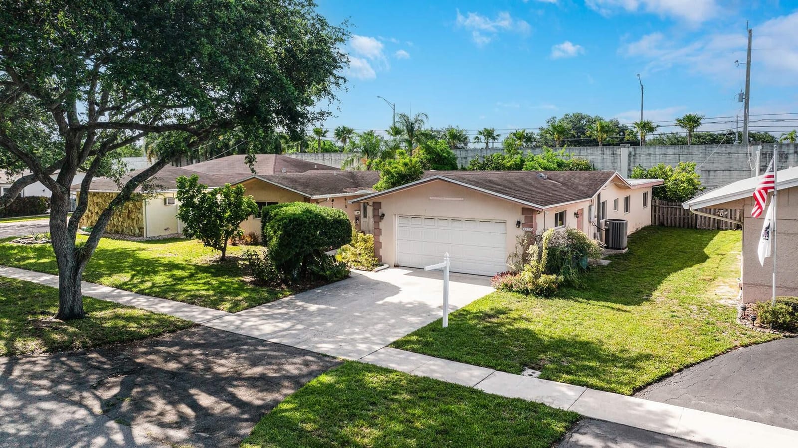 8979 SW 49th Street, Cooper City, FL 33328
