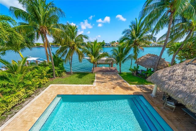 425 N Shore Drive, Miami Beach, FL 33141