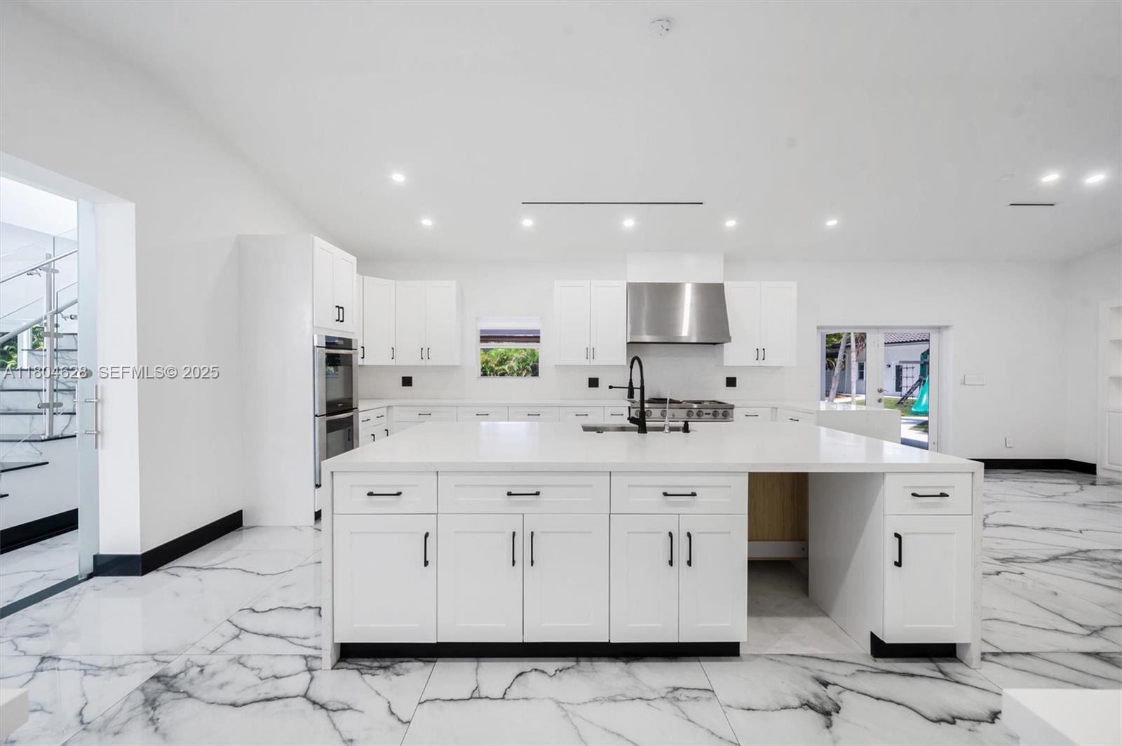 5121 SW 210th Terrace — photo 11