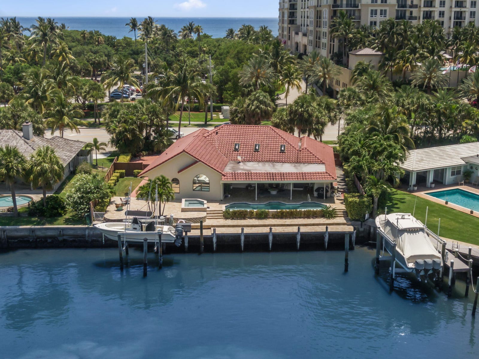 3819 N Ocean Drive — photo 2