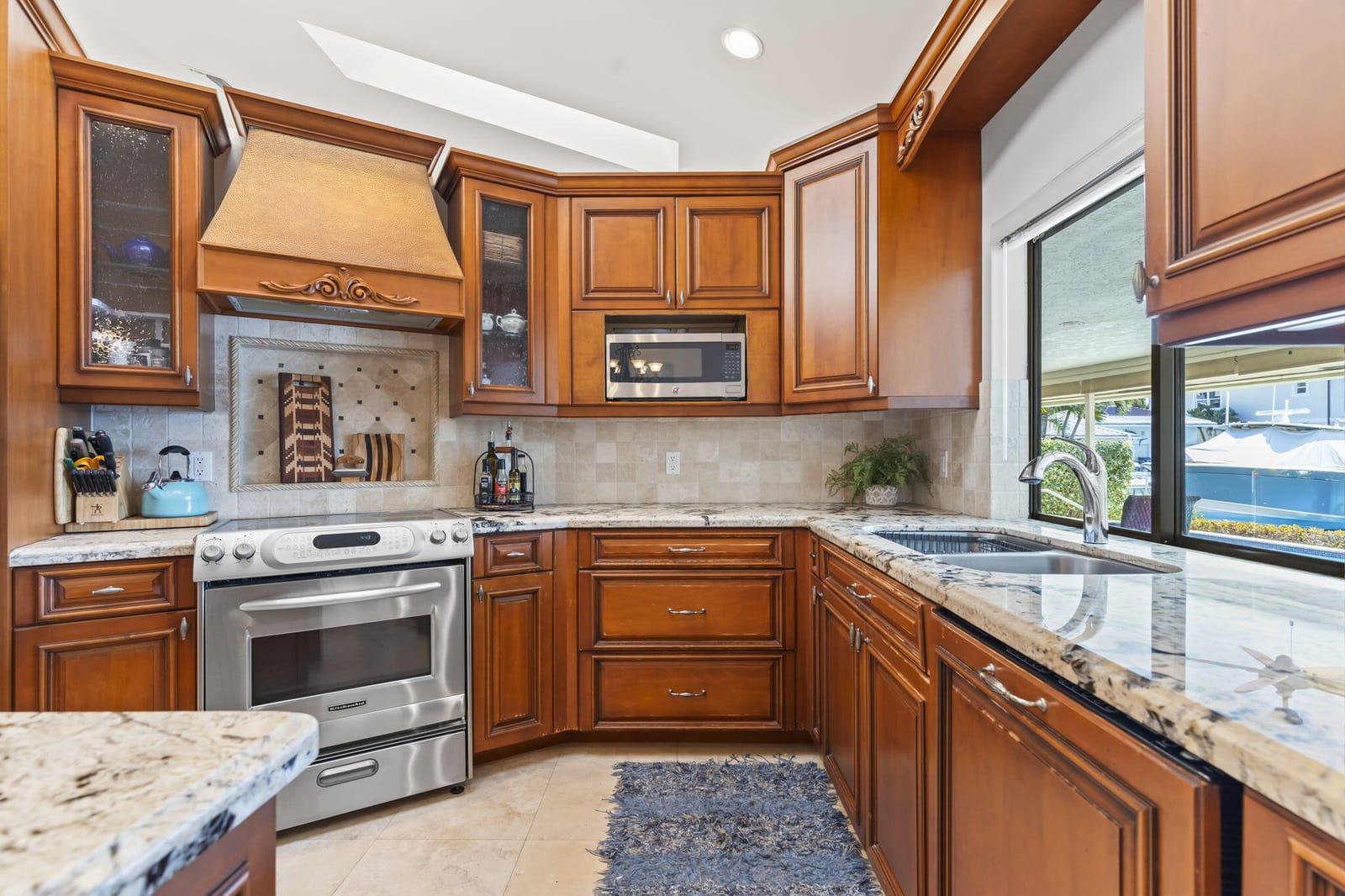 3819 N Ocean Drive, Singer Island, FL 33404 photo 22