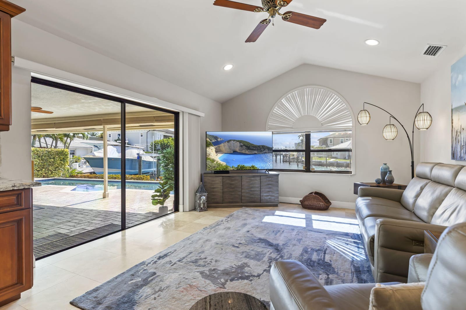 3819 N Ocean Drive, Singer Island, FL 33404 photo 25