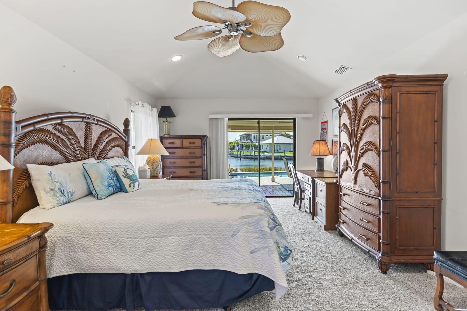 3819 N Ocean Drive, Singer Island, FL 33404 photo 28