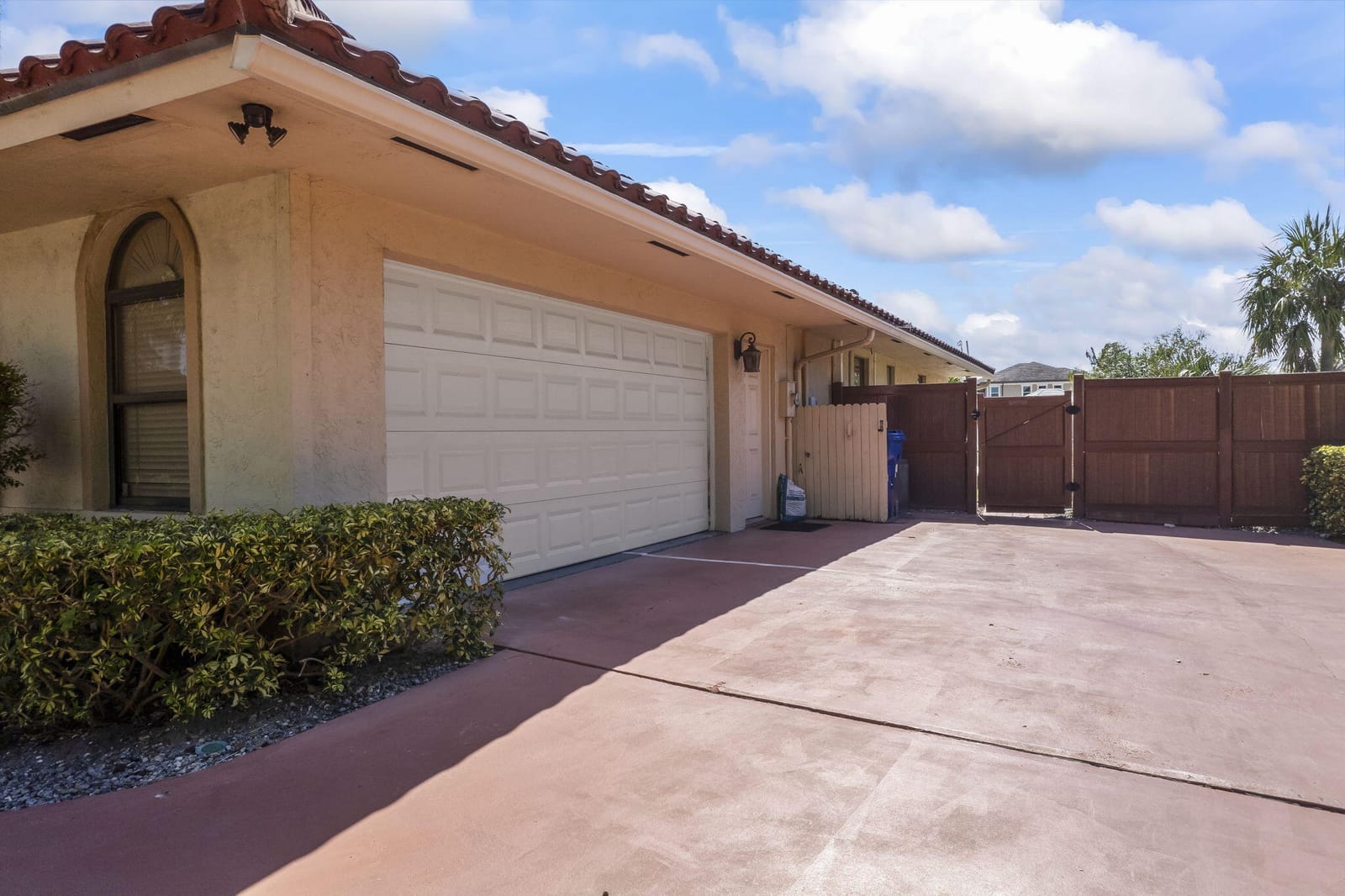 3819 N Ocean Drive — photo 7