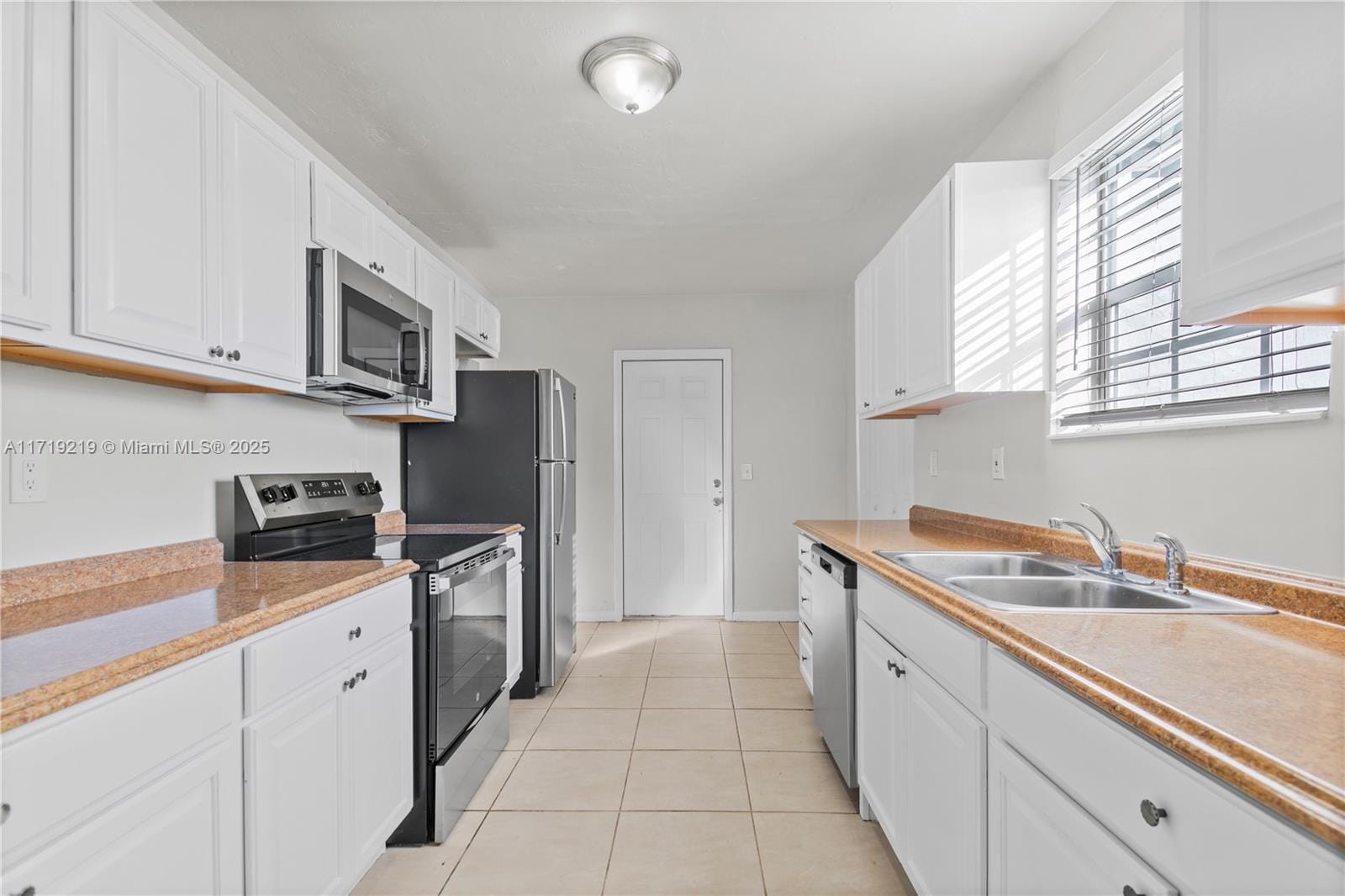 11470 SW 199th Street, Miami, FL 33157 photo 9