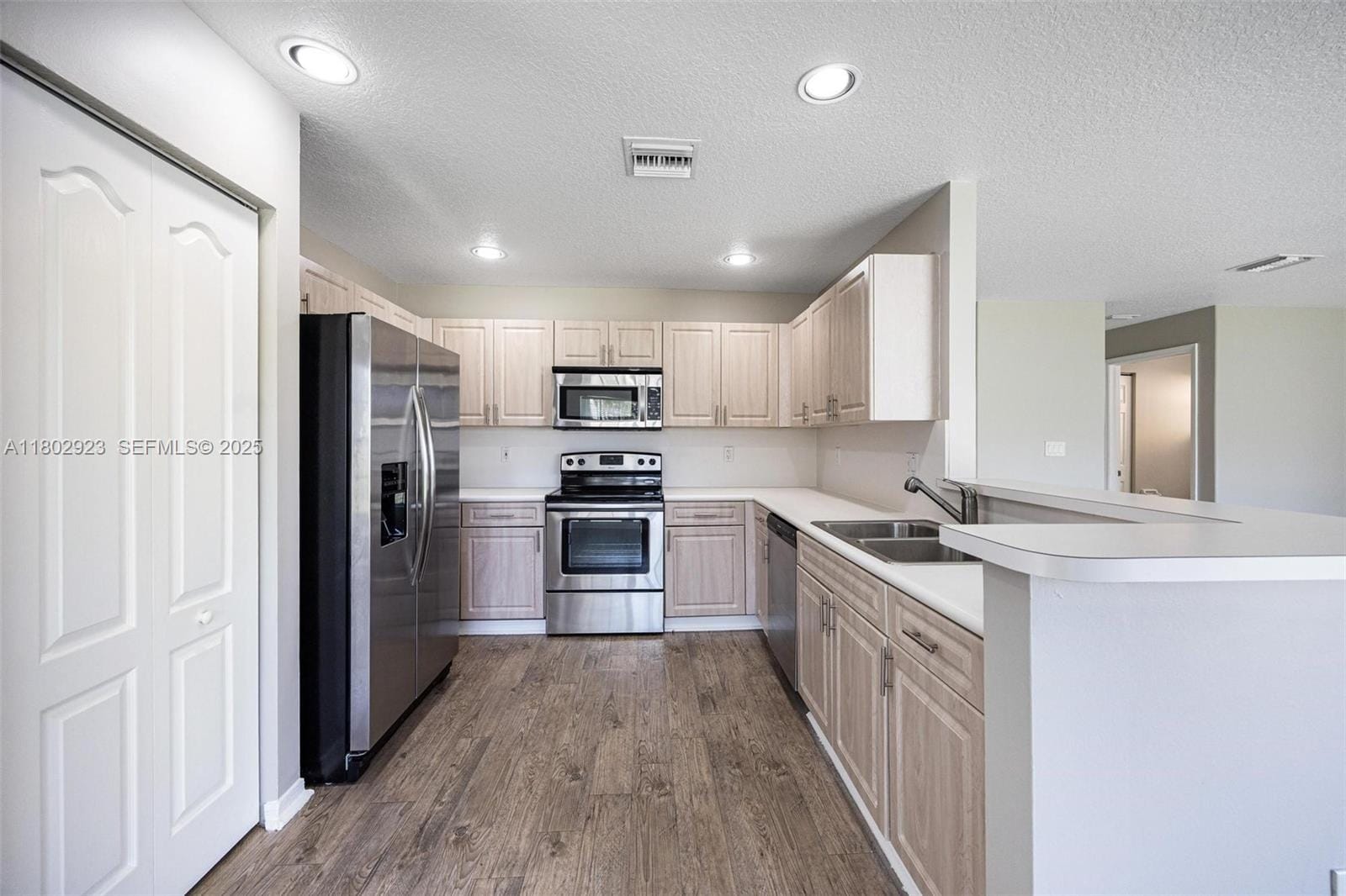 16421 SW 103rd Terrace — photo 4