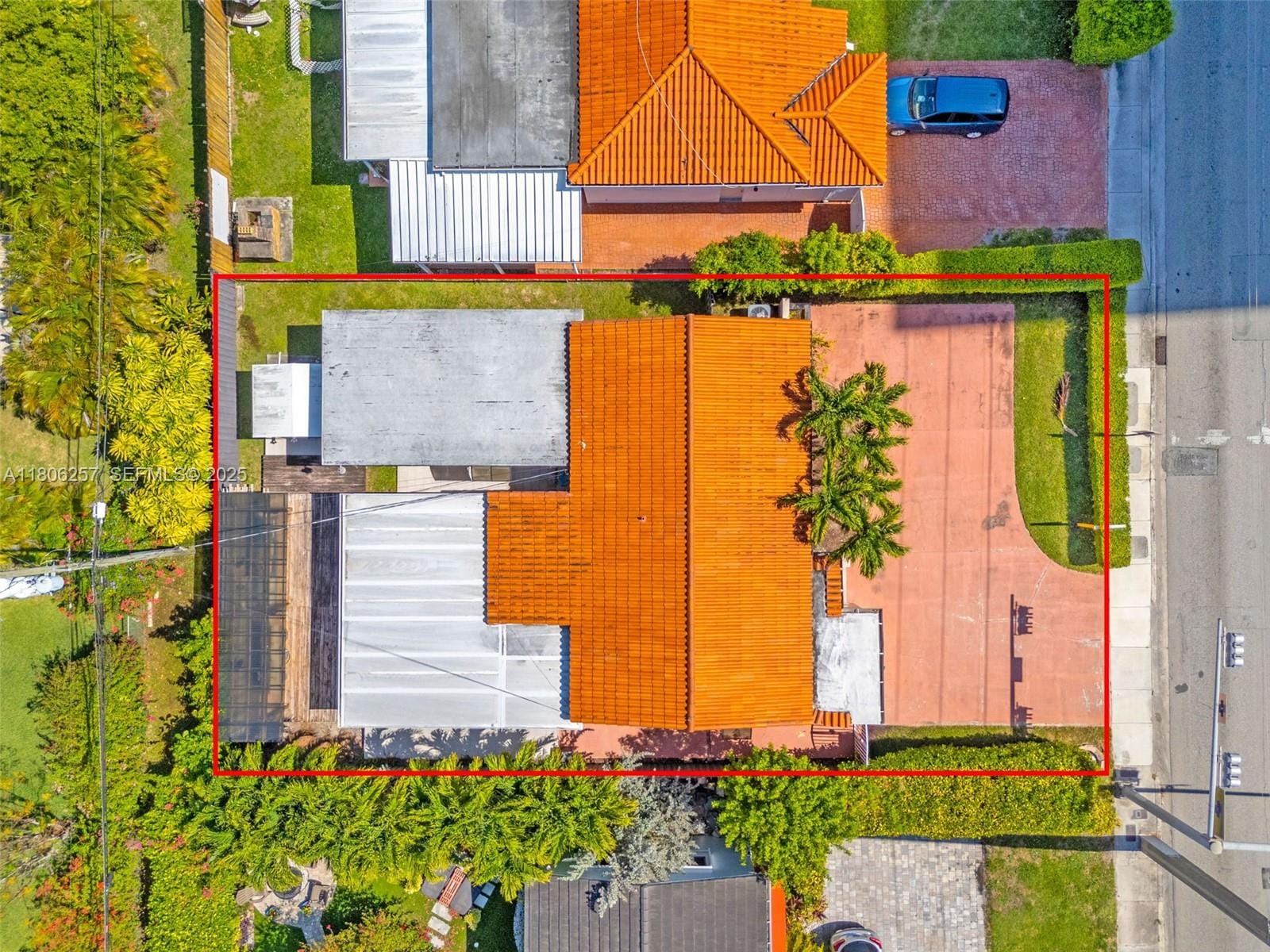 1901 SW 37th Avenue, Miami, FL 33145 photo 4