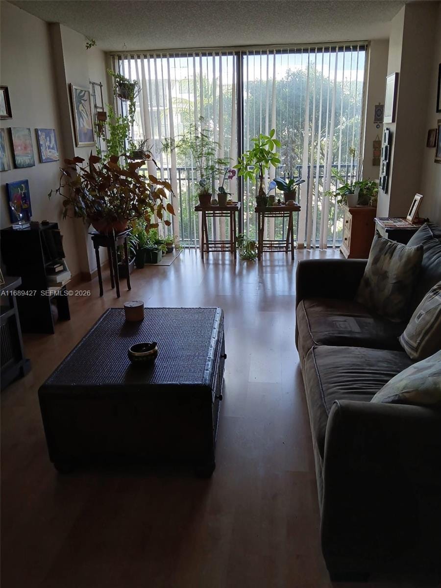 17021 N Bay Road 412-IV — photo 11