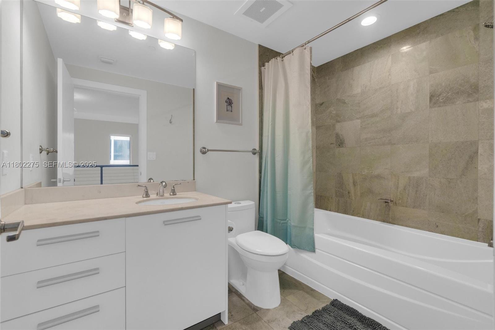1060 Brickell Avenue 615, Miami, FL 33131 photo 14