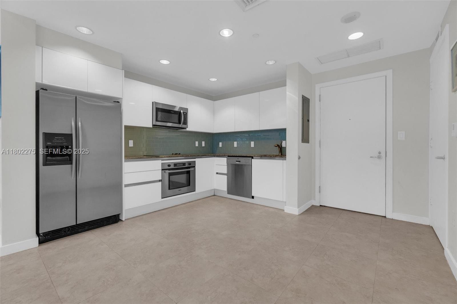1060 Brickell Avenue 615, Miami, FL 33131 photo 5