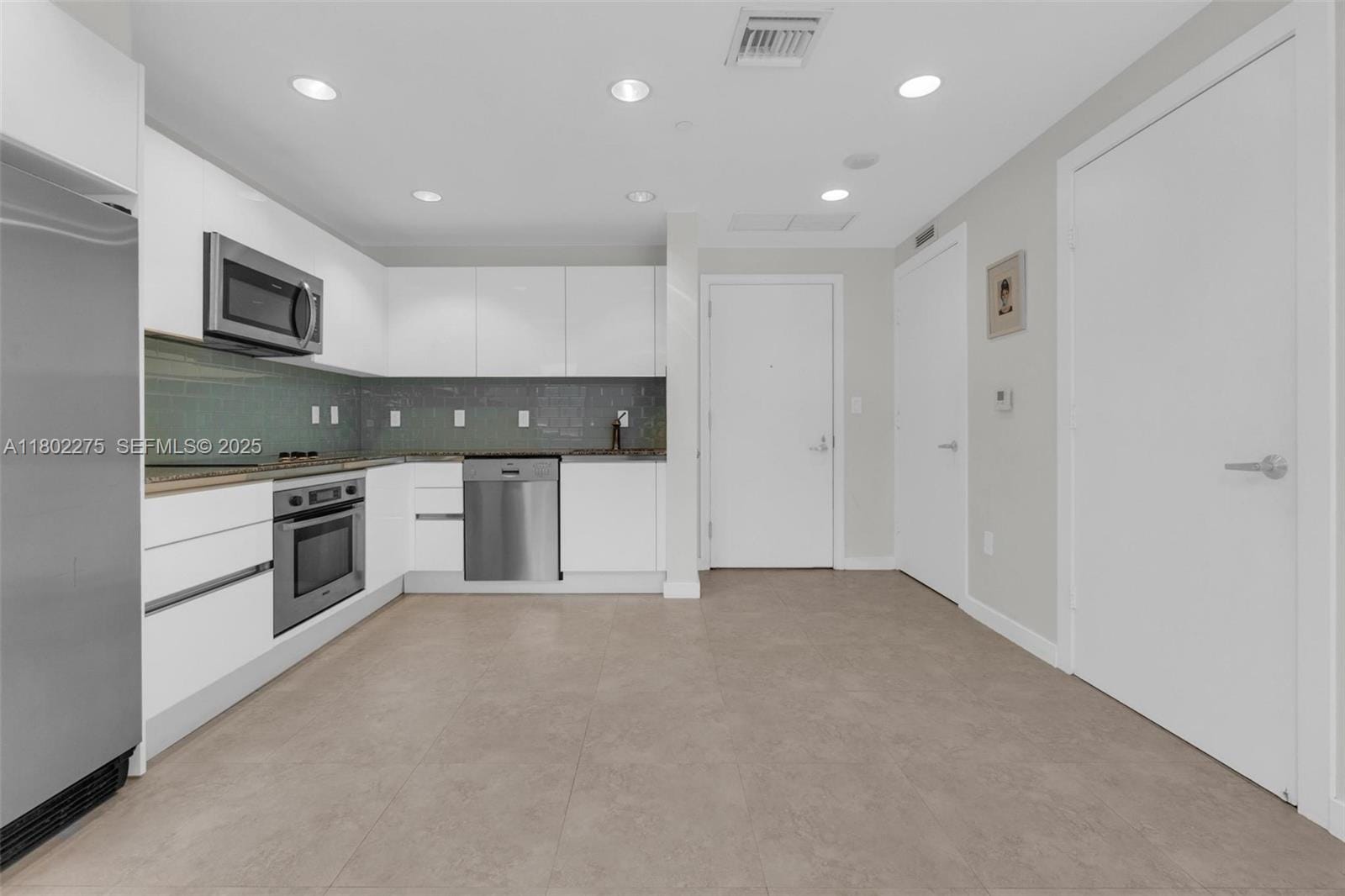 1060 Brickell Avenue 615, Miami, FL 33131 photo 8