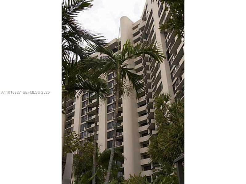 520 Brickell Key Drive A811 — photo 3
