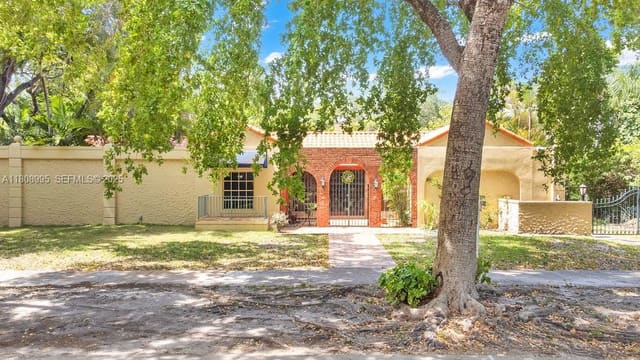 421 Zamora Avenue, sold in Coral Groves, Coral Gables, FL