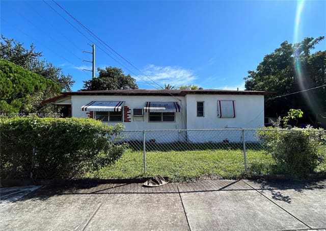 4334 NW 3rd Avenue, sold in Columbia Park Corr Pl, Miami, FL