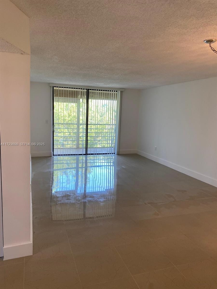 1800 SW 81st Avenue 1407 — photo 10