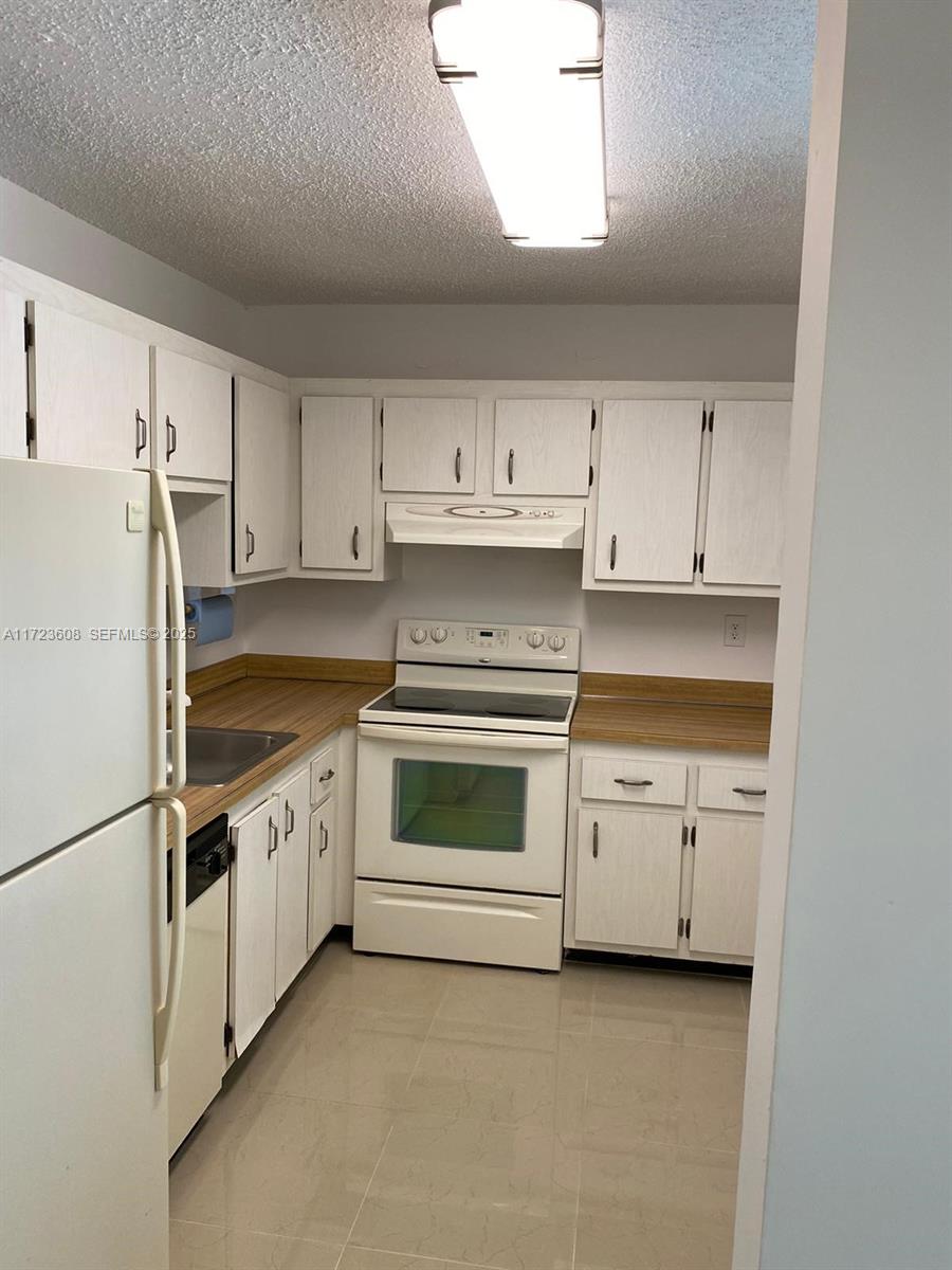 1800 SW 81st Avenue 1407, North Lauderdale, FL 33068, North Lauderdale