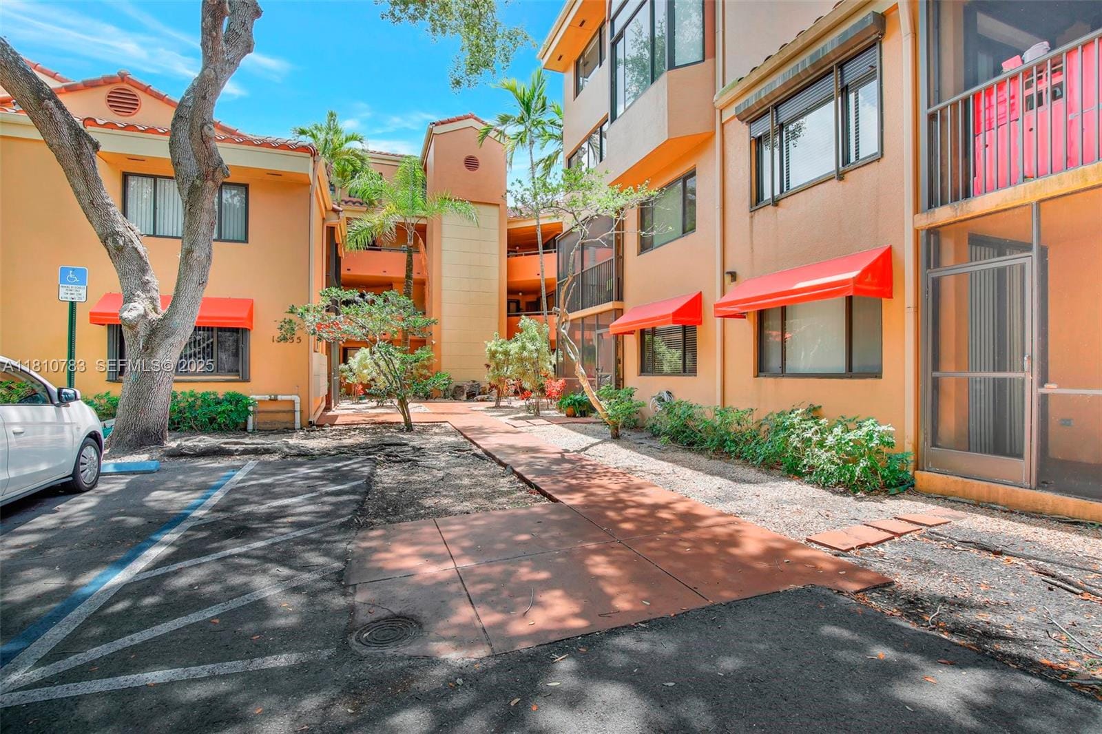 15535 Miami Lakeway N 106, Miami Lakes, FL 33014