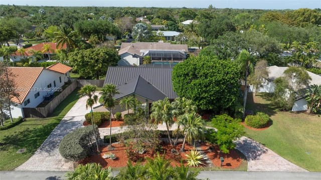7721 SW 181st Terrace, sold in Cape Cutler Estates, Palmetto Bay, FL