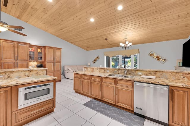 5151 SW 163rd Avenue, sold in Southwest Ranches, Southwest Ranches, FL