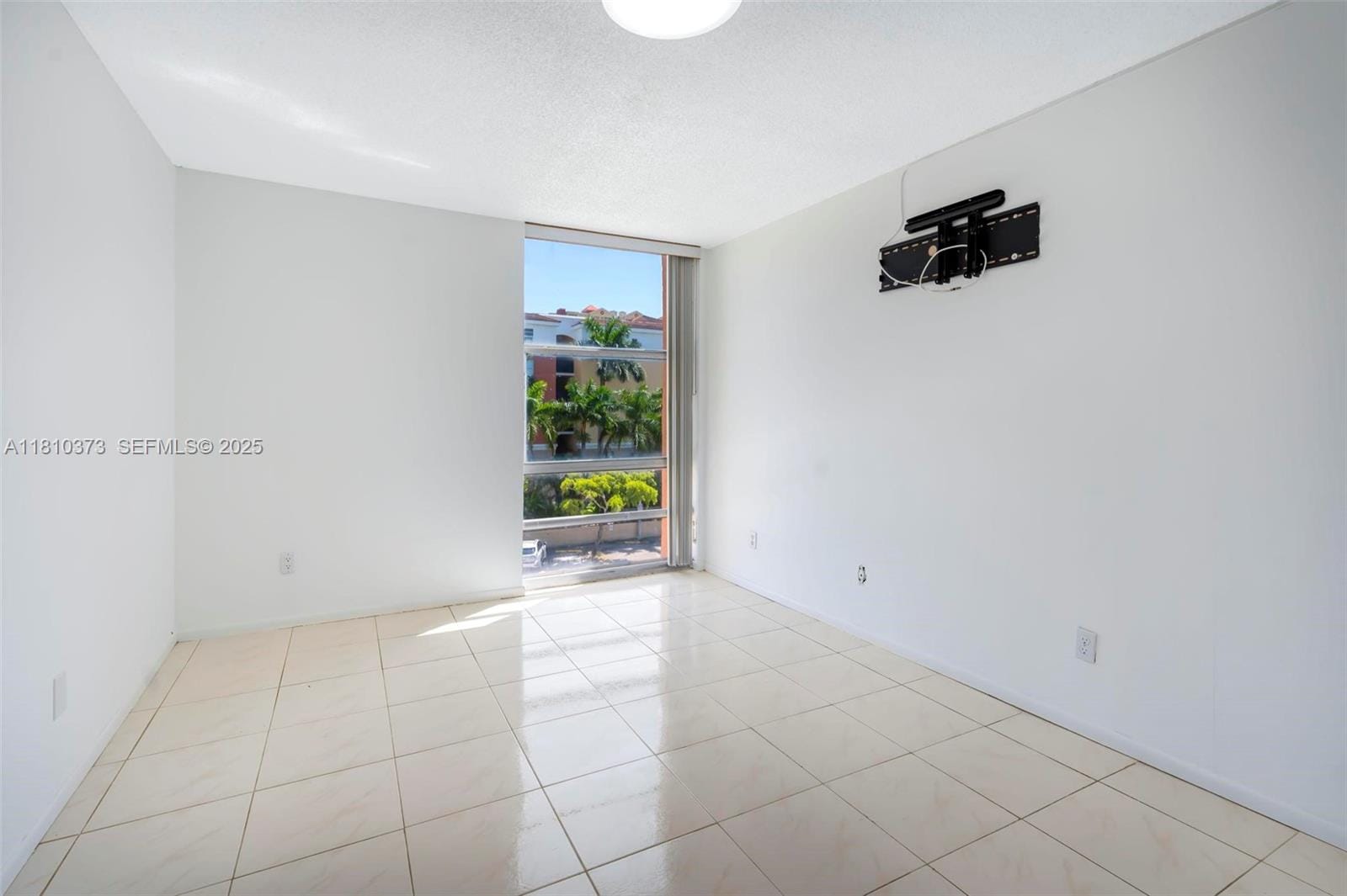 210 172nd Street 438, Sunny Isles Beach, FL 33160 photo 16