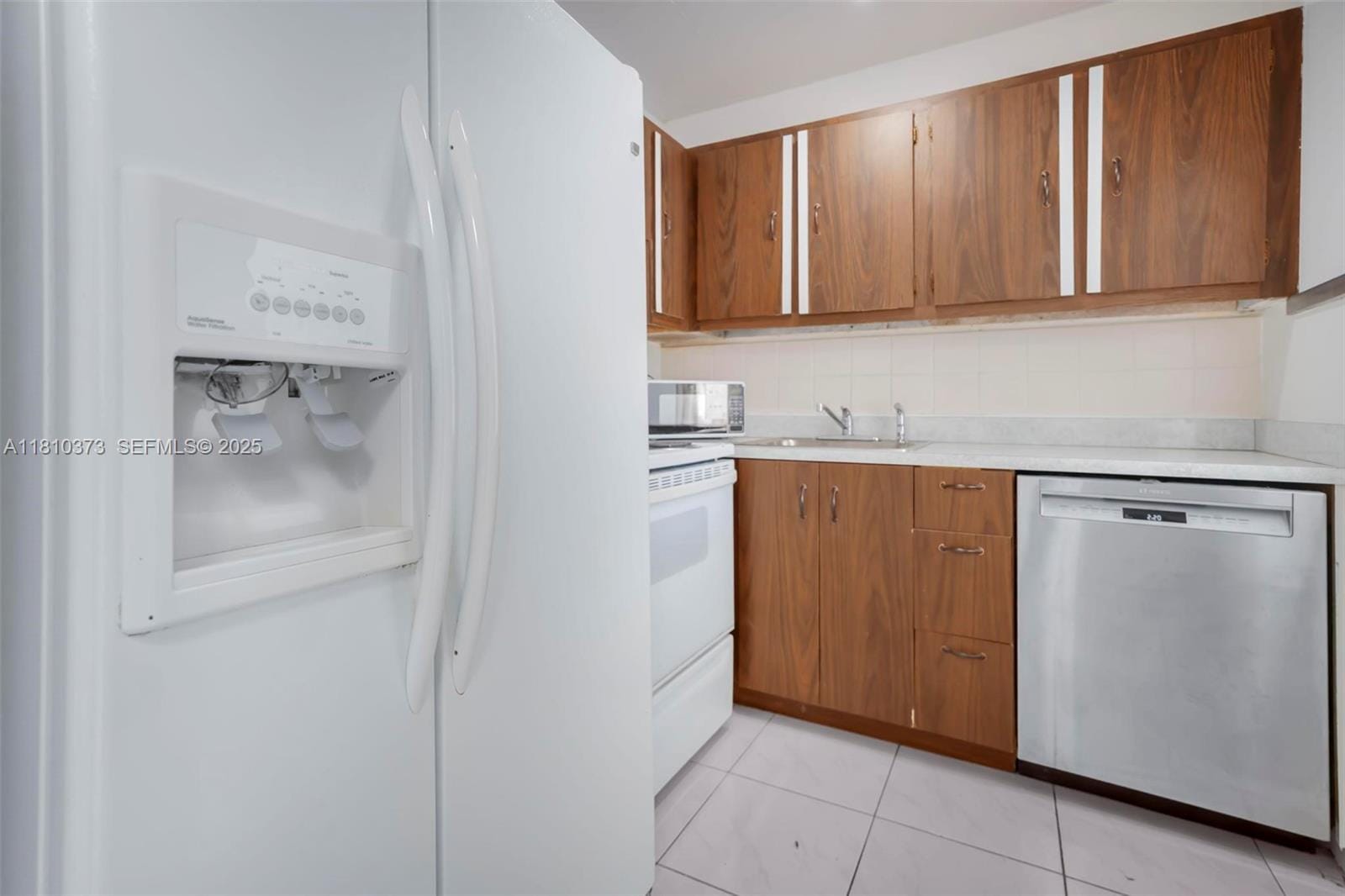 210 172nd Street 438, Sunny Isles Beach, FL 33160 photo 3