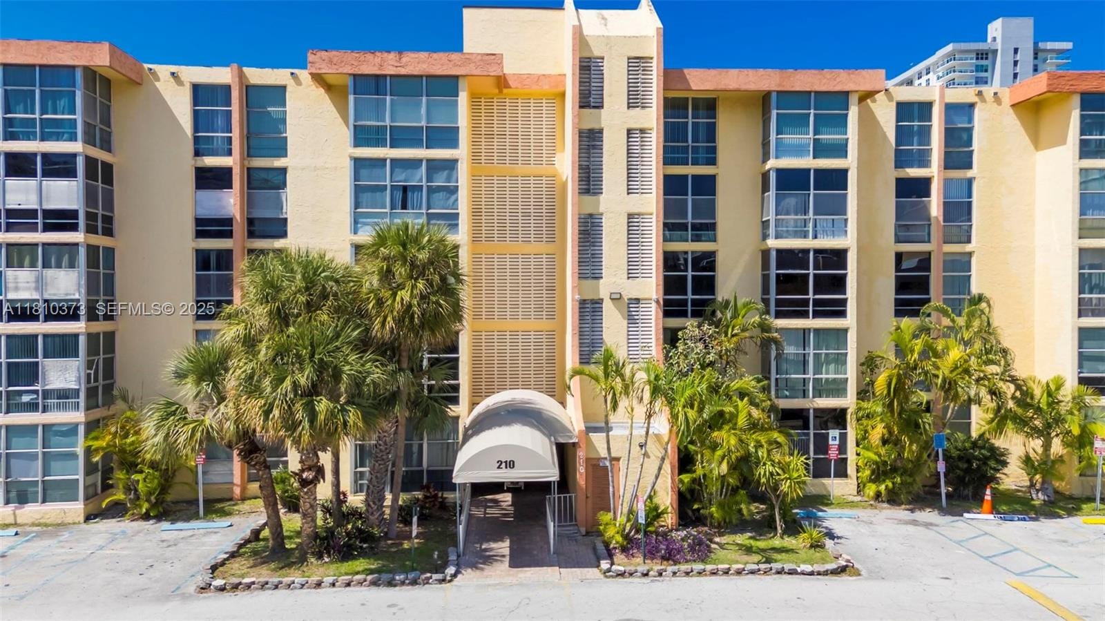 210 172nd Street 438, Sunny Isles Beach, FL 33160 photo 25