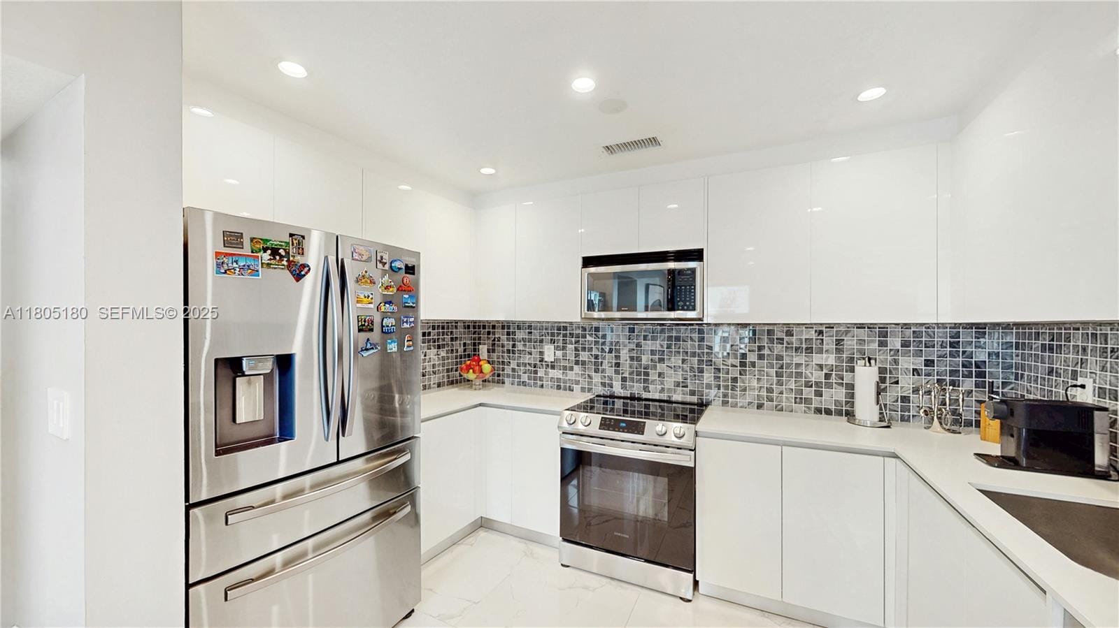 931 SW 11th Street H-1 — photo 11