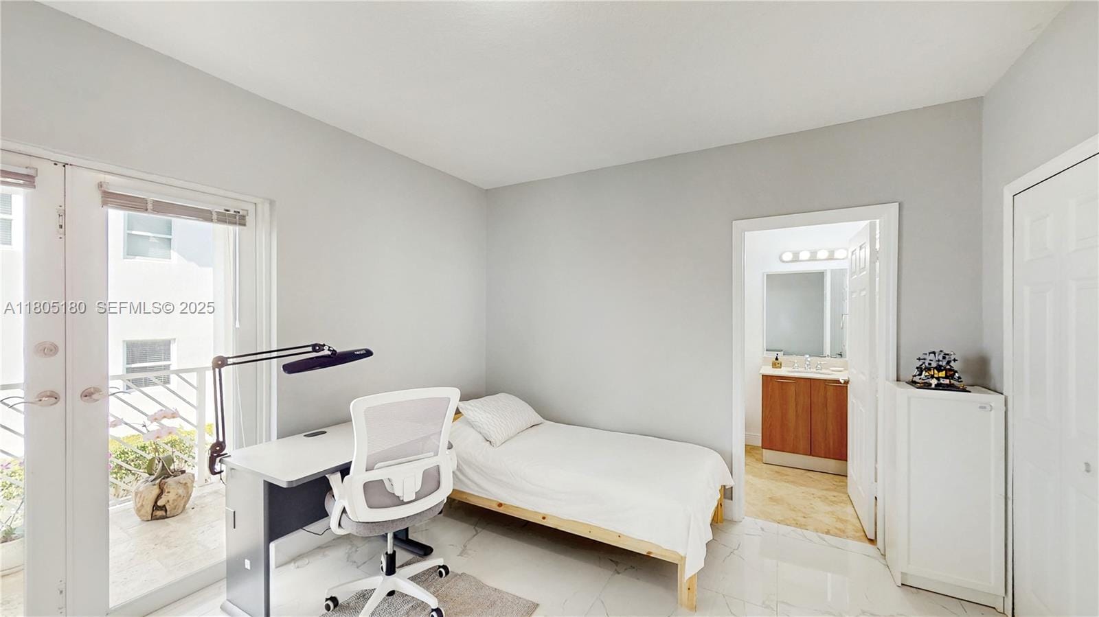 931 SW 11th Street H-1, Miami, FL 33129 photo 17