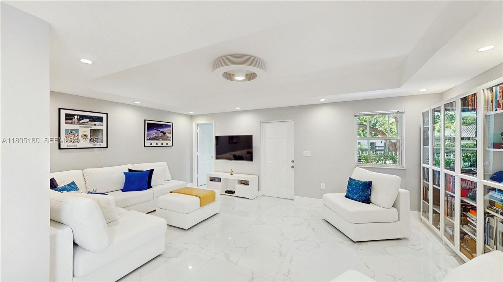 931 SW 11th Street H-1 — photo 3