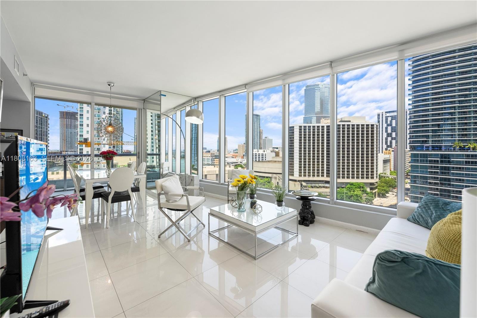 485 Brickell Avenue 1604 — photo 2