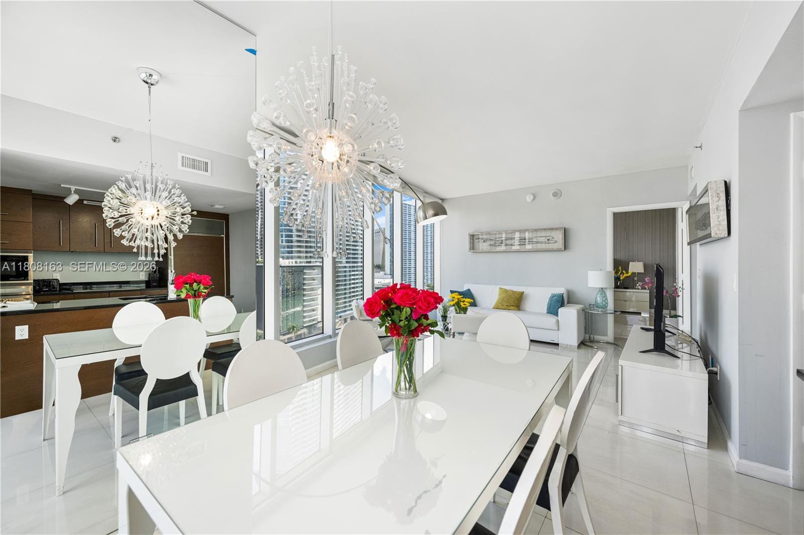 485 Brickell Avenue 1604 — photo 4